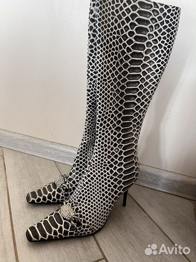Сапоги женские змеиный принт