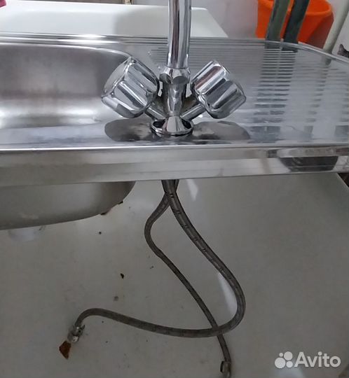 Продам раковину б/у из нержавейки для кухни