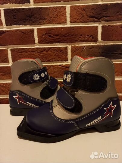 Лыжные ботинки детские 31 размер