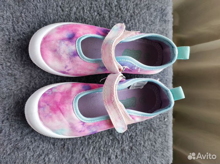 Кроссовки для девочки 28