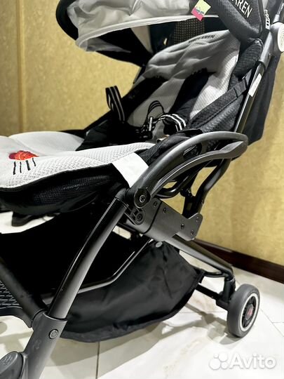 Коляска maclaren Atom