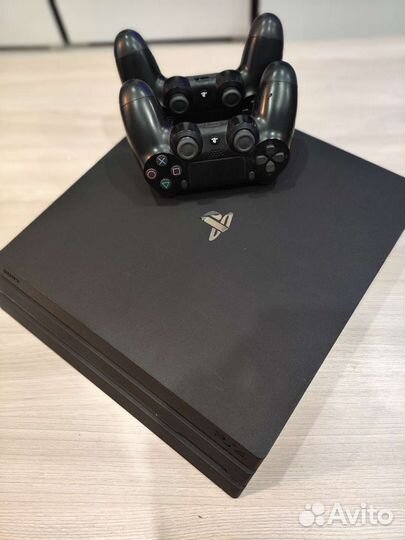 Sony PS4 pro 1tb+Fifa2023+UFC4