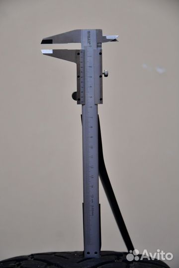 Nokian Tyres WR SUV 4 235/60 R18 107V