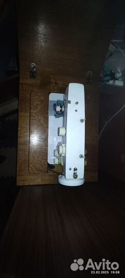 Швейная машина чайка 142м