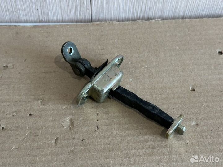 Ограничитель двери Chery QQ Sweet