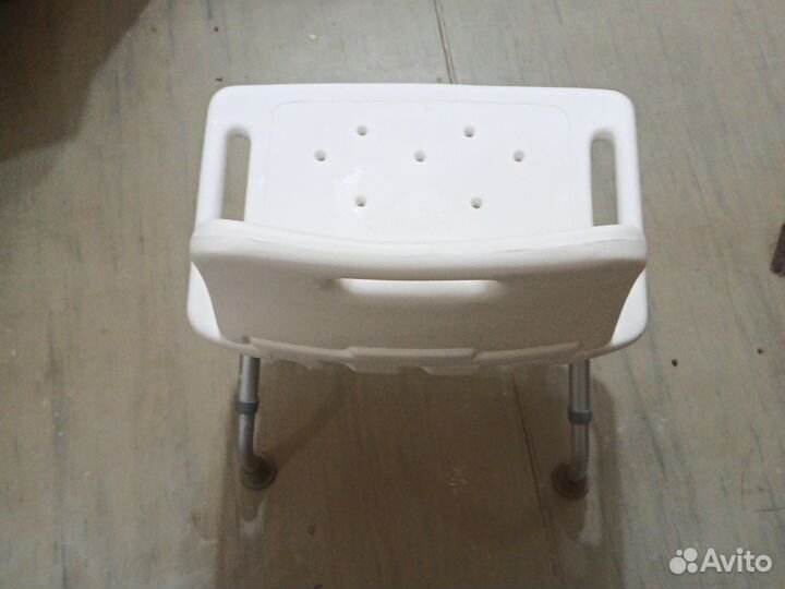 Стульчик для купания в ванной для взрослых