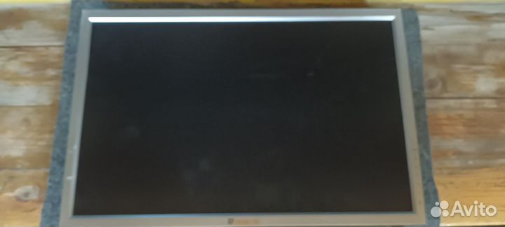 Монитор ЖК на 19 дюймов автомобильный