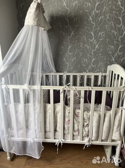 Детская кроватка