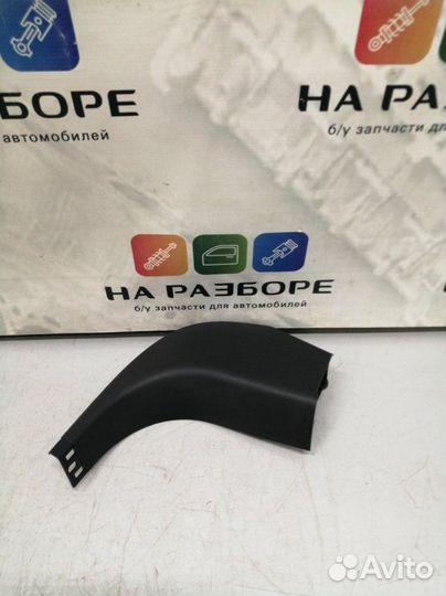 Накладка на порог внутренняя передняя правая Ford