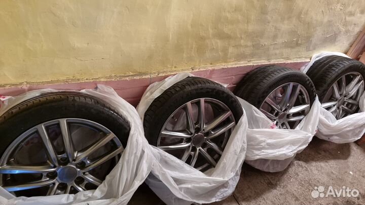 R17 Continental PremiumContact 6 225/45, PCD 5x112 DIA 57.1