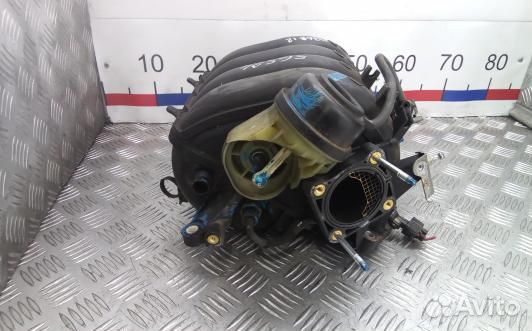 Впускной коллектор бензиновый toyota verso AR2 (5GS24C601)