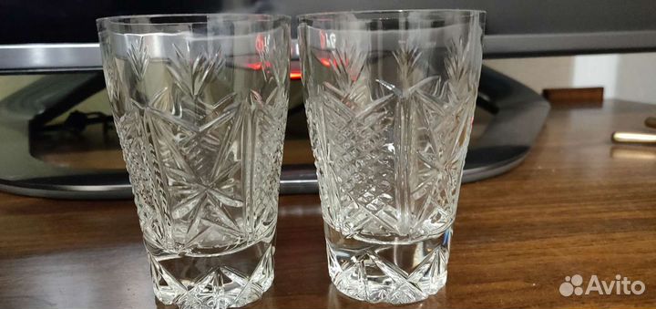 Хрустальные фужеры, бокалы, рюмки