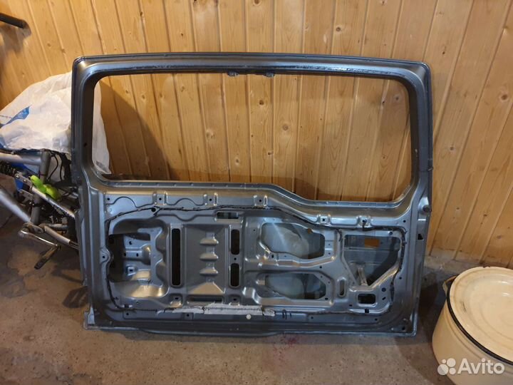 Дверь задняя Pajero Pinin