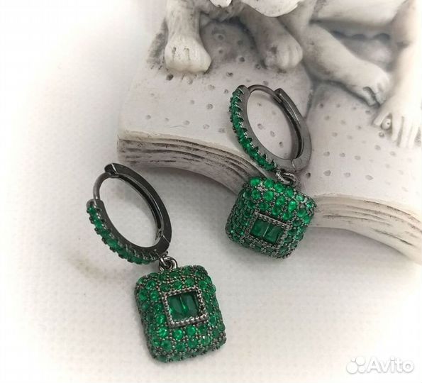 Серьги с цирконами