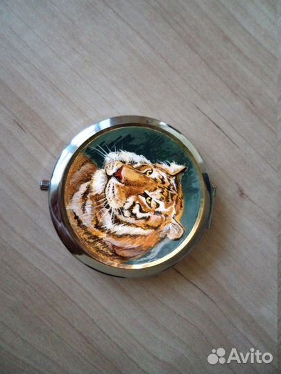 Карманное зеркальце handmade с гравюрой тигр