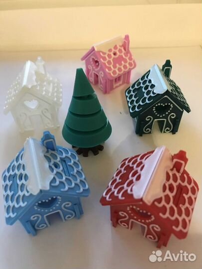 Домик со светящимся снежком