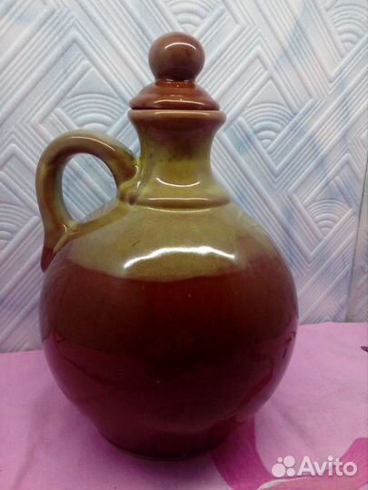 Глиняный кувшин