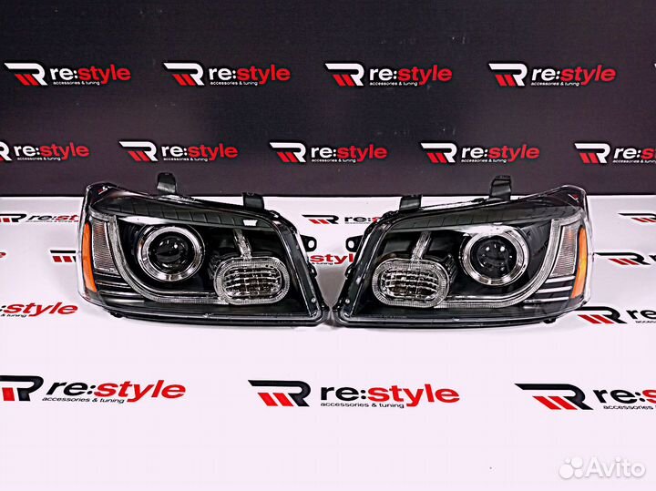 Фары Тойта Клюгер XU20 01-07г Ст Range Rover