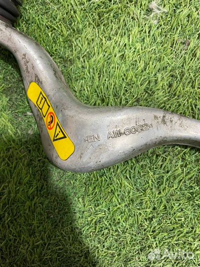 Рычаг передний правый верхний BMW 3 AW6082