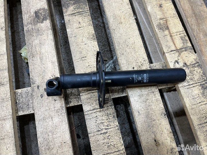 Ударный демпфер задний левый Bmw 7 E38 M62B35 1999