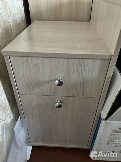 Продам стол