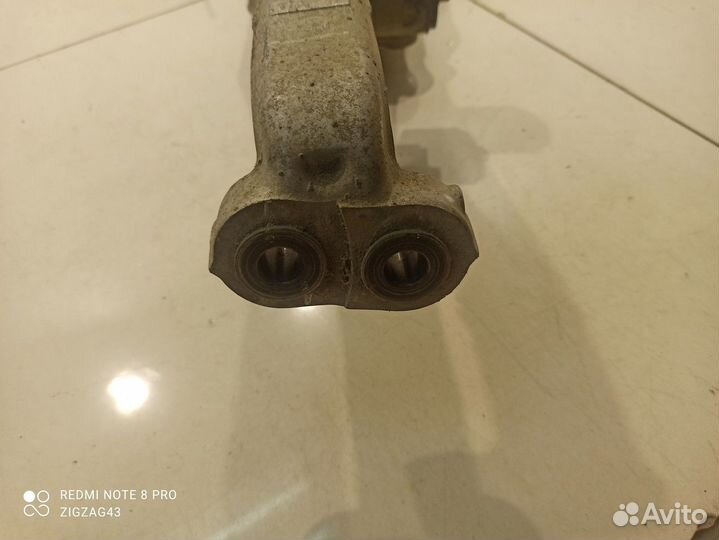 Кулак передний(передний левый) (Kia K900 II)