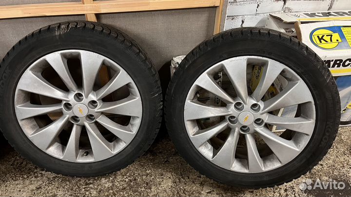 R18 Hankook I'Pike RW11 215/55, PCD 5x105 DIA 56.6