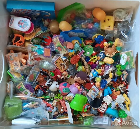 Игрушки из киндер сюрприза пакетом