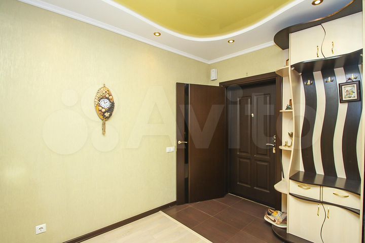 2-к. квартира, 71 м², 7/10 эт.
