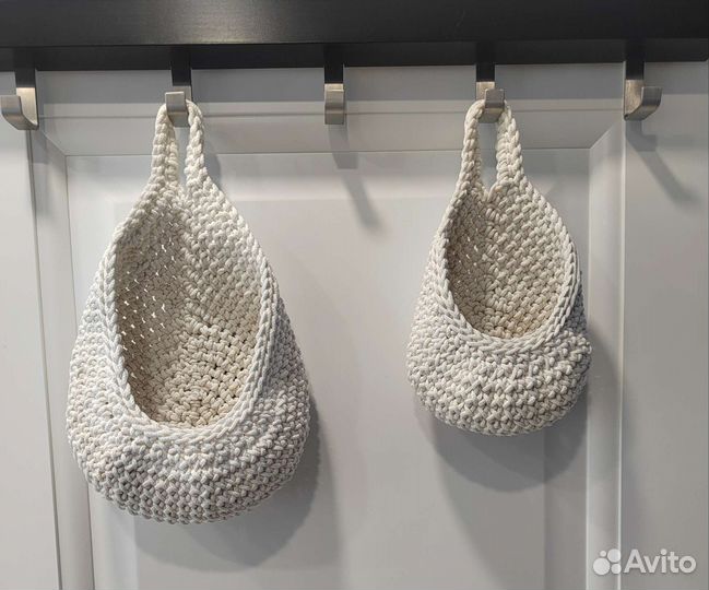 Корзина-капля подвесная вязаная