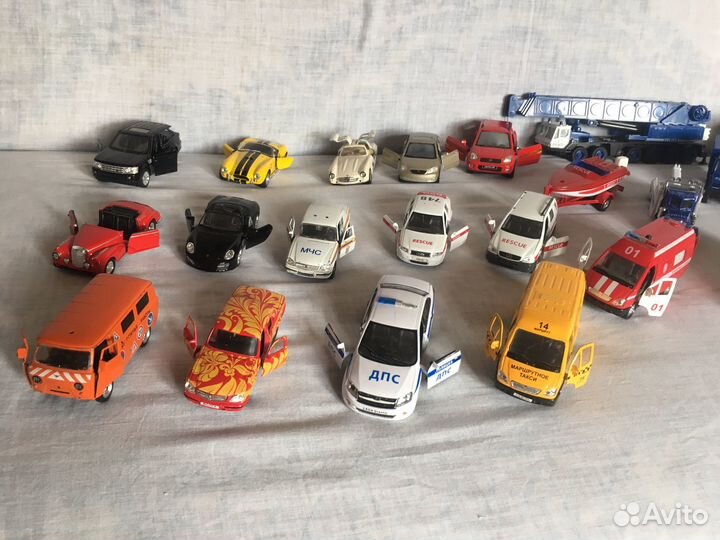 Модели машинок 1:32-43, kinsmart, wеlly и др