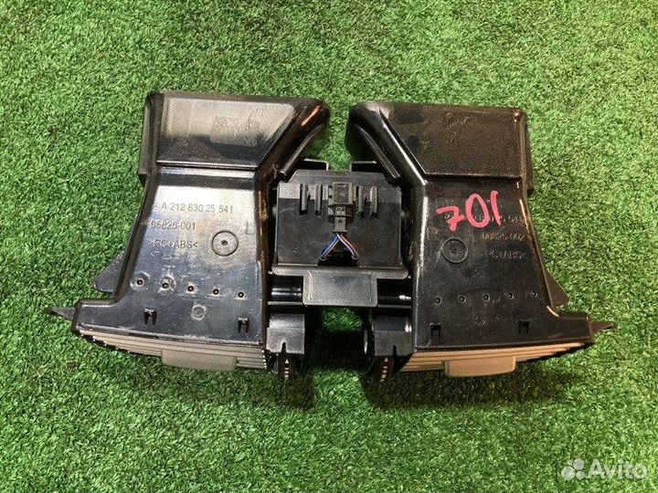 Дефлектор центральный Mercedes-Benz E-Class W212