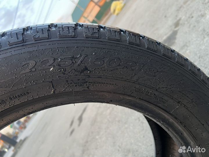 Goodyear EfficientGrip SUV 4x4 225/60 R18