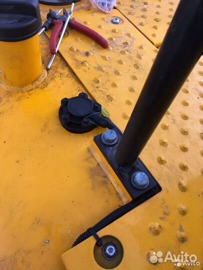 Установка глонасс GPS, датчик уровня топлива