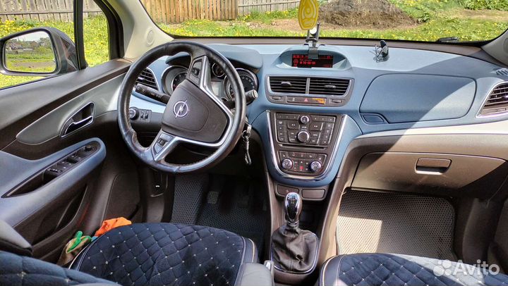 Opel Mokka 1.8 МТ, 2012, 100 000 км