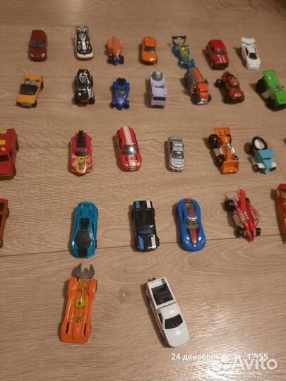 Коллекция машинок hot wheels 32 шт