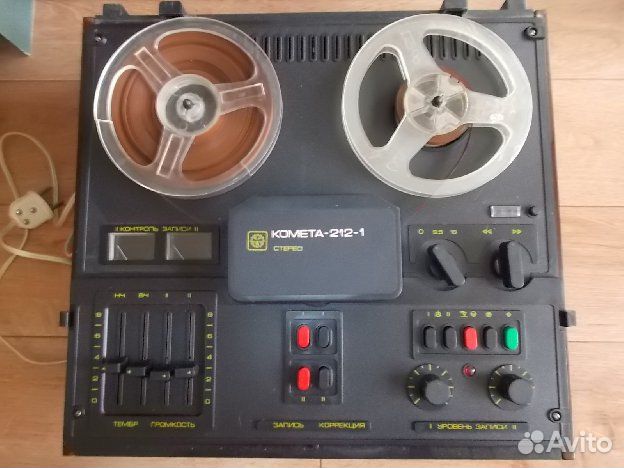 Магнитофон Комета 212