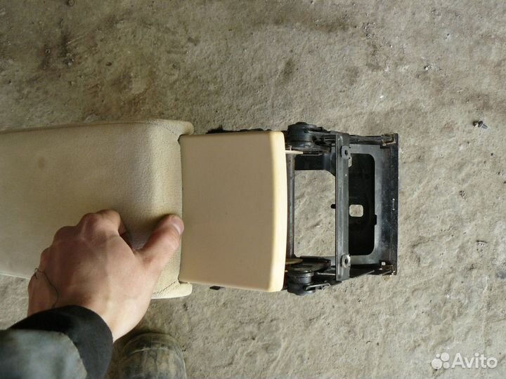 Подлокотник для Volkswagen Passat USA B5+