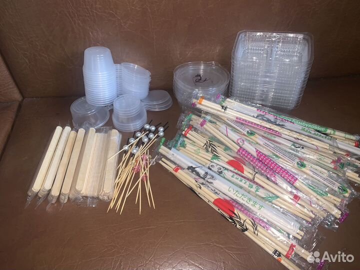 Контейнер, соусник, шпажки, упаковка