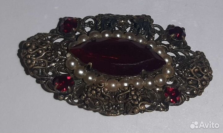 Винтажные броши, клипсы