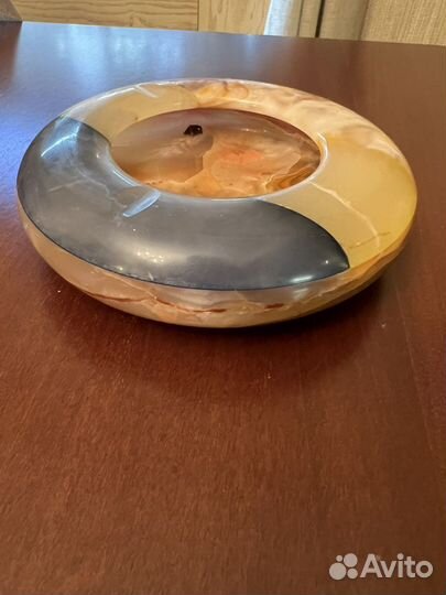 Пепельница из оникса