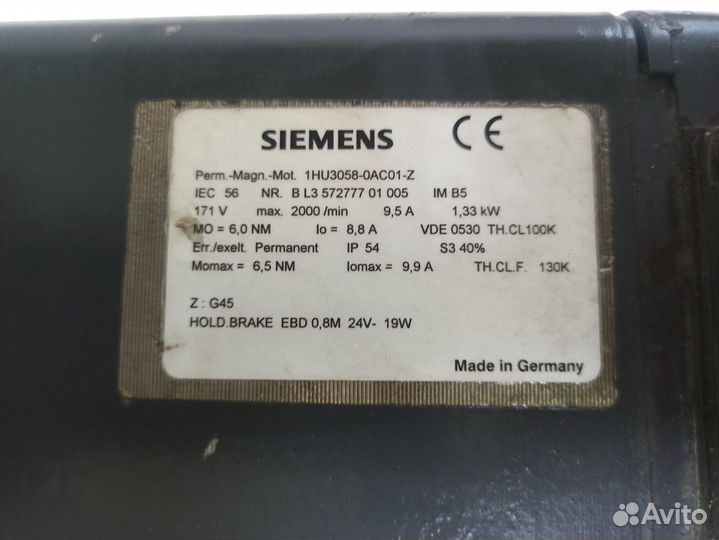 Серводвигатель Siemens 1HU3058-0AC01 - Z