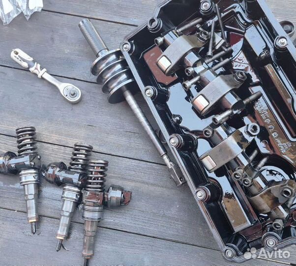 Насос форсунка Bosch 1.9 TDI 038130073AA