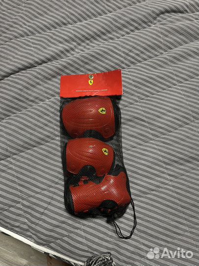 Комплект защиты ferrari (самокат,ролики)