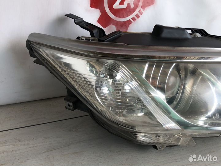 Toyota Camry V55 Фара правая