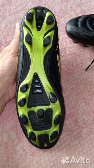 Футбольные бутсы