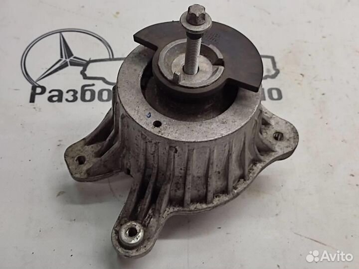 Опора двигателя w238 coupe E-class 274.920 2017