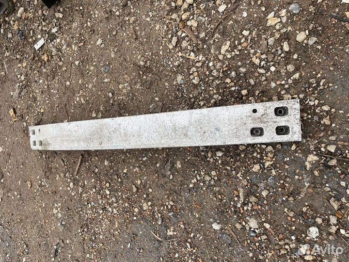 Задний усилитель бампера Митсубиси Аутлендер 3 gf