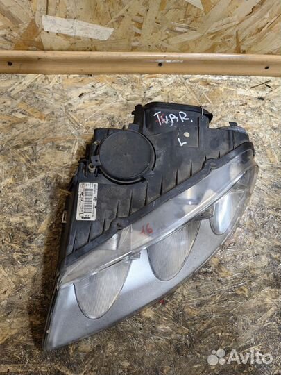 Фара Левая Фольксваген Туарег 1 7L6941015BJ Галоге