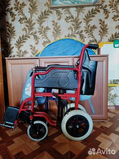 Инвалидная комнатная коляска